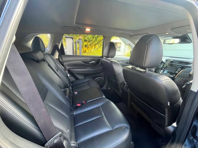 Черный Ниссан ИксТрейл, объемом двигателя 2 л и пробегом 50 тыс. км за 12300 $, фото 9 на Automoto.ua