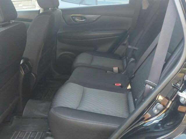 Черный Ниссан ИксТрейл, объемом двигателя 2 л и пробегом 156 тыс. км за 17000 $, фото 7 на Automoto.ua