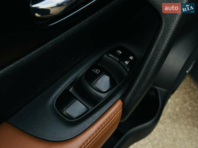 Чорний Ніссан ІксТрейл, об'ємом двигуна 1.6 л та пробігом 246 тис. км за 18500 $, фото 28 на Automoto.ua