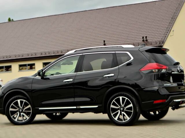 Черный Ниссан ИксТрейл, объемом двигателя 1.6 л и пробегом 47 тыс. км за 13800 $, фото 5 на Automoto.ua