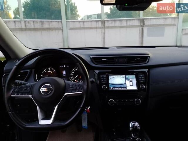 Черный Ниссан ИксТрейл, объемом двигателя 1.6 л и пробегом 63 тыс. км за 16500 $, фото 8 на Automoto.ua