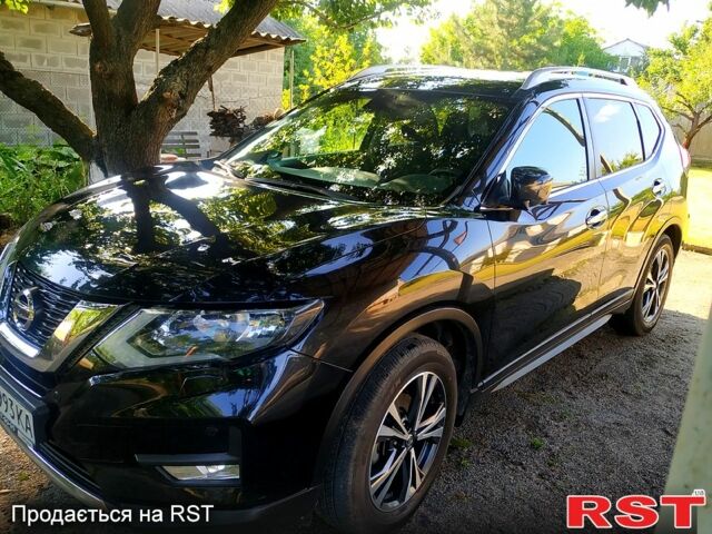 Черный Ниссан ИксТрейл, объемом двигателя 1.6 л и пробегом 100 тыс. км за 23500 $, фото 8 на Automoto.ua
