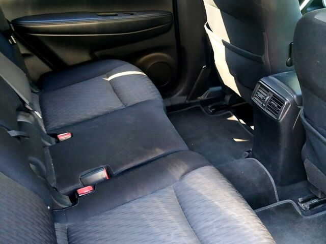 Черный Ниссан ИксТрейл, объемом двигателя 1.6 л и пробегом 100 тыс. км за 23500 $, фото 10 на Automoto.ua