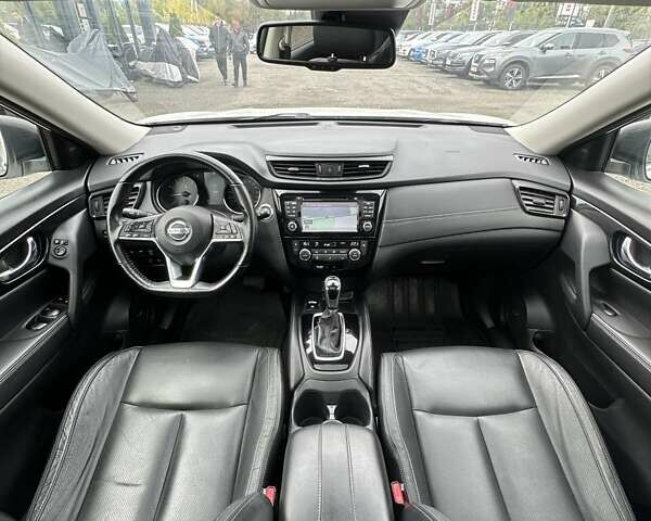 Черный Ниссан ИксТрейл, объемом двигателя 1.3 л и пробегом 169 тыс. км за 17500 $, фото 29 на Automoto.ua