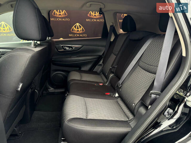 Черный Ниссан ИксТрейл, объемом двигателя 2 л и пробегом 129 тыс. км за 18300 $, фото 9 на Automoto.ua