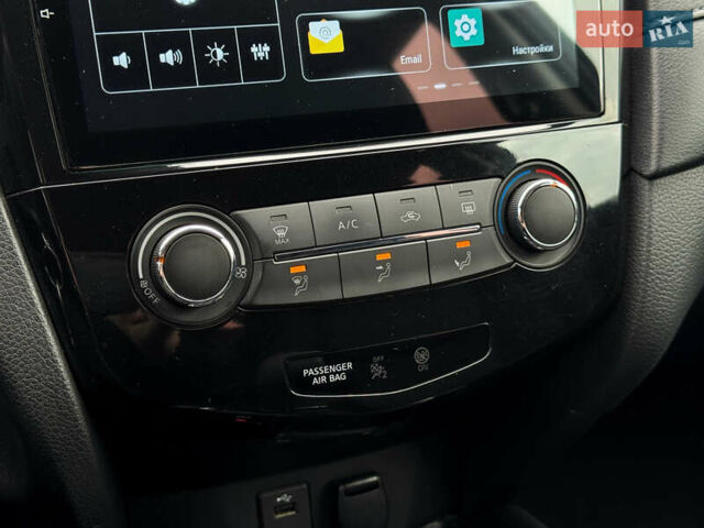 Черный Ниссан ИксТрейл, объемом двигателя 2 л и пробегом 129 тыс. км за 18300 $, фото 26 на Automoto.ua