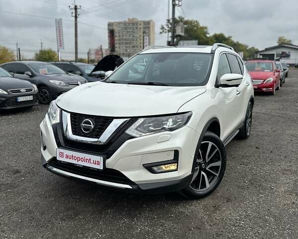 Черный Ниссан ИксТрейл, объемом двигателя 1.3 л и пробегом 169 тыс. км за 17500 $, фото 3 на Automoto.ua