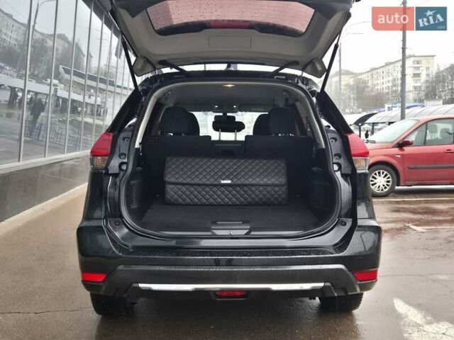 Черный Ниссан ИксТрейл, объемом двигателя 2 л и пробегом 133 тыс. км за 17900 $, фото 26 на Automoto.ua