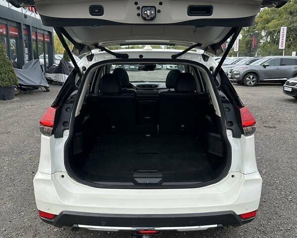 Чорний Ніссан ІксТрейл, об'ємом двигуна 1.3 л та пробігом 169 тис. км за 17500 $, фото 15 на Automoto.ua