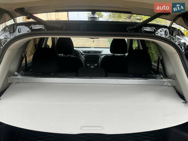 Ніссан ІксТрейл 2019 у Глухове на Automoto.ua Чорний Ніссан ІксТрейл, об'ємом двигуна 2 л та пробігом 98 тис. км за 19800 $, фото 9 на Automoto.ua