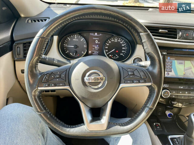 Черный Ниссан ИксТрейл, объемом двигателя 1.6 л и пробегом 87 тыс. км за 24300 $, фото 12 на Automoto.ua