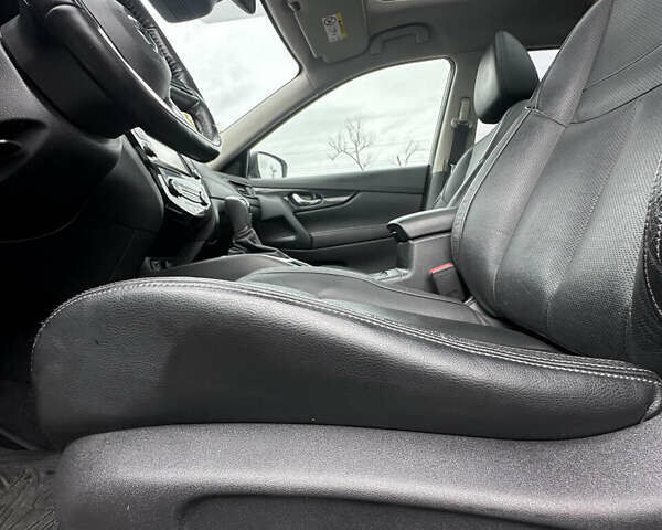 Черный Ниссан ИксТрейл, объемом двигателя 1.3 л и пробегом 169 тыс. км за 17500 $, фото 34 на Automoto.ua