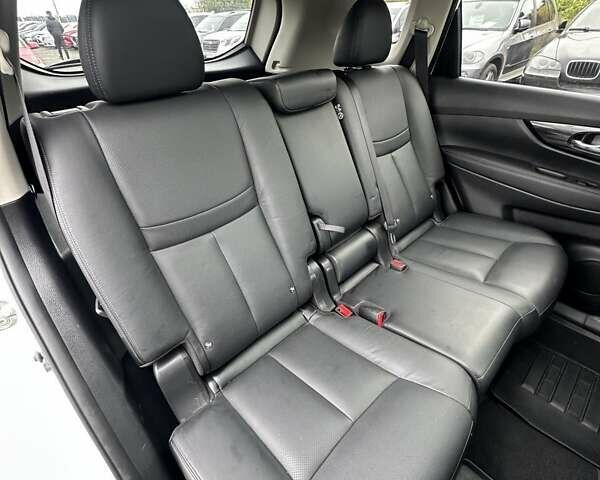 Чорний Ніссан ІксТрейл, об'ємом двигуна 1.3 л та пробігом 169 тис. км за 17500 $, фото 36 на Automoto.ua