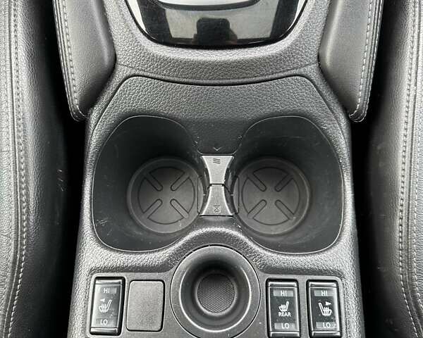 Чорний Ніссан ІксТрейл, об'ємом двигуна 1.3 л та пробігом 169 тис. км за 17500 $, фото 44 на Automoto.ua