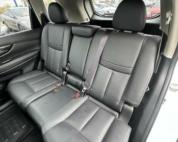 Черный Ниссан ИксТрейл, объемом двигателя 1.3 л и пробегом 169 тыс. км за 17500 $, фото 28 на Automoto.ua