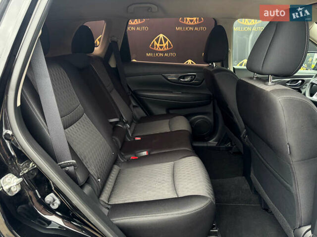 Черный Ниссан ИксТрейл, объемом двигателя 2 л и пробегом 129 тыс. км за 18300 $, фото 10 на Automoto.ua