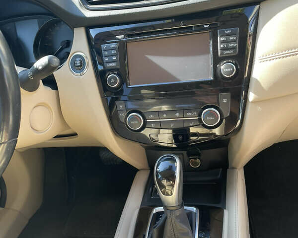 Черный Ниссан ИксТрейл, объемом двигателя 1.6 л и пробегом 87 тыс. км за 24300 $, фото 13 на Automoto.ua