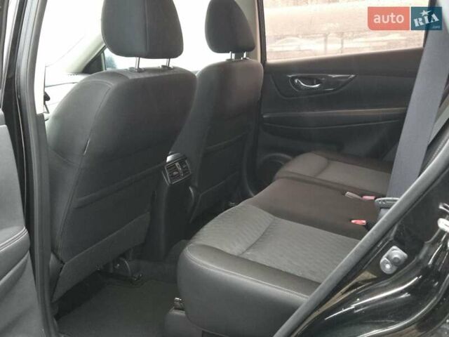 Черный Ниссан ИксТрейл, объемом двигателя 2 л и пробегом 133 тыс. км за 17900 $, фото 11 на Automoto.ua