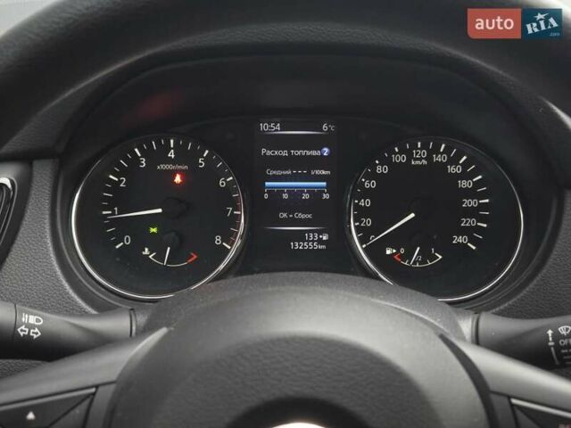 Черный Ниссан ИксТрейл, объемом двигателя 2 л и пробегом 133 тыс. км за 17900 $, фото 22 на Automoto.ua