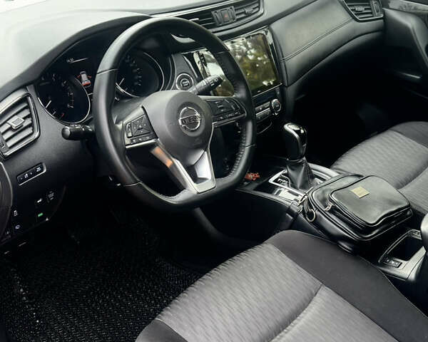 Ніссан ІксТрейл 2019 у Глухове на Automoto.ua Чорний Ніссан ІксТрейл, об'ємом двигуна 2 л та пробігом 98 тис. км за 19800 $, фото 13 на Automoto.ua