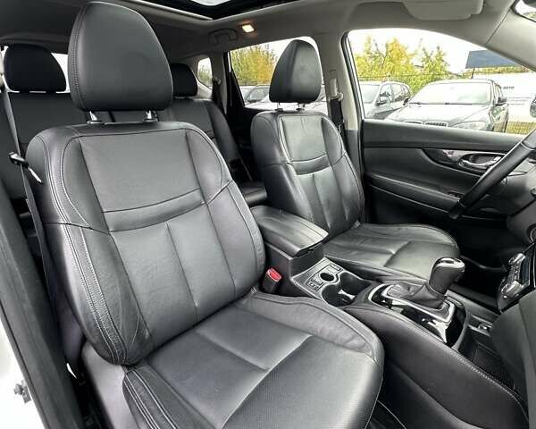 Черный Ниссан ИксТрейл, объемом двигателя 1.3 л и пробегом 169 тыс. км за 17500 $, фото 37 на Automoto.ua