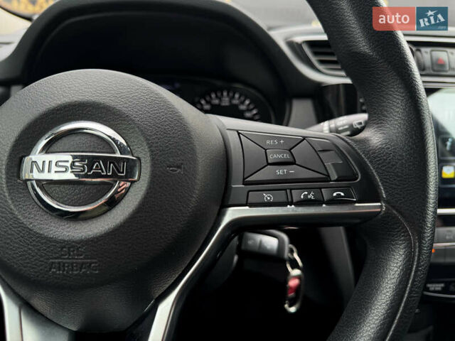 Черный Ниссан ИксТрейл, объемом двигателя 2 л и пробегом 129 тыс. км за 18300 $, фото 21 на Automoto.ua