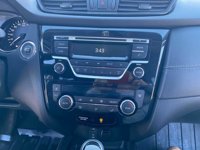 Чорний Ніссан ІксТрейл, об'ємом двигуна 1.6 л та пробігом 19 тис. км за 28000 $, фото 2 на Automoto.ua