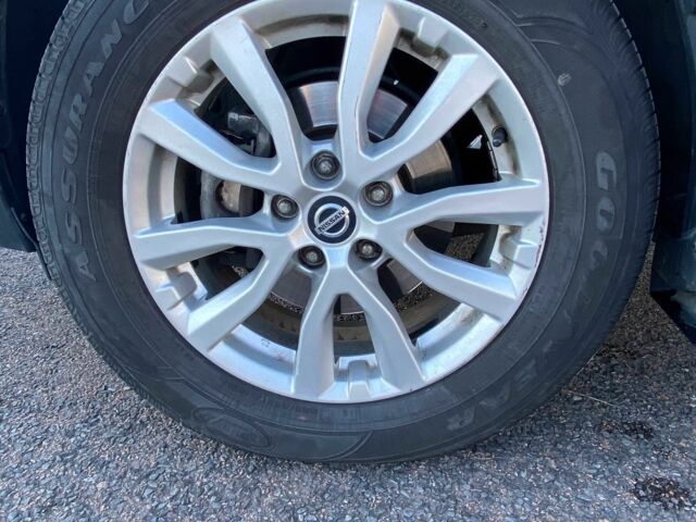 Чорний Ніссан ІксТрейл, об'ємом двигуна 1.6 л та пробігом 19 тис. км за 28000 $, фото 3 на Automoto.ua