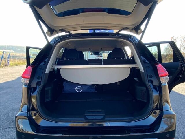 Чорний Ніссан ІксТрейл, об'ємом двигуна 1.6 л та пробігом 19 тис. км за 28000 $, фото 9 на Automoto.ua