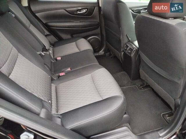 Черный Ниссан ИксТрейл, объемом двигателя 2.49 л и пробегом 54 тыс. км за 20800 $, фото 13 на Automoto.ua