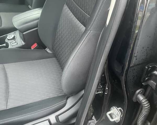 Черный Ниссан ИксТрейл, объемом двигателя 2.49 л и пробегом 83 тыс. км за 23500 $, фото 9 на Automoto.ua