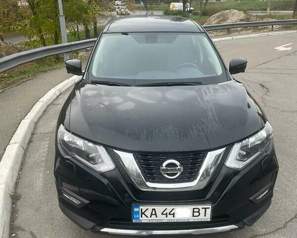 Черный Ниссан ИксТрейл, объемом двигателя 2.49 л и пробегом 83 тыс. км за 23500 $, фото 5 на Automoto.ua