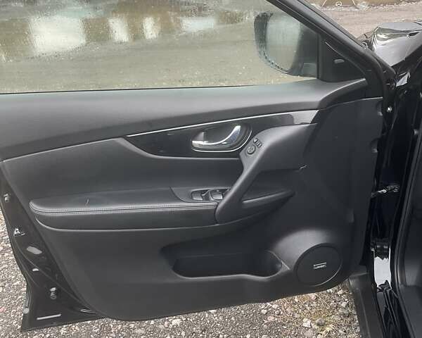 Черный Ниссан ИксТрейл, объемом двигателя 2.49 л и пробегом 83 тыс. км за 23500 $, фото 13 на Automoto.ua