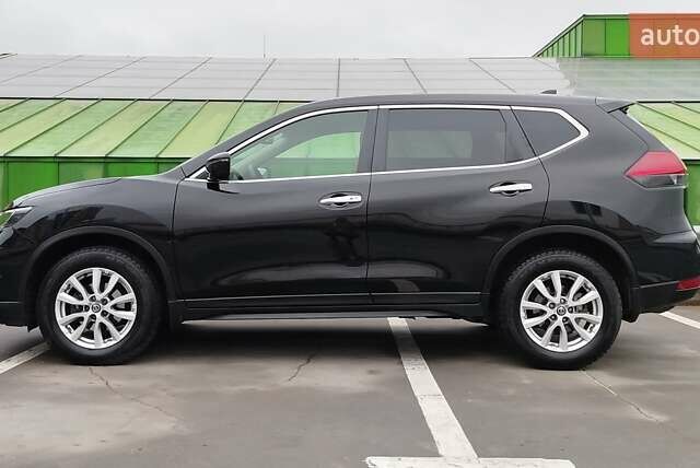 Черный Ниссан ИксТрейл, объемом двигателя 2.49 л и пробегом 54 тыс. км за 20800 $, фото 4 на Automoto.ua