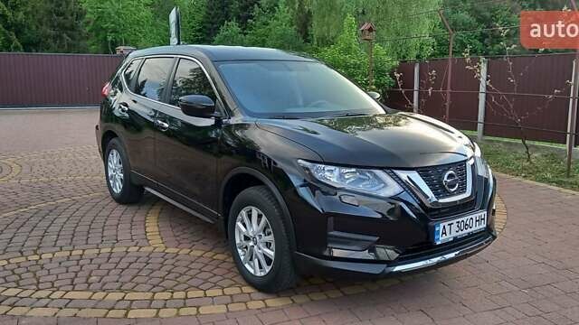 Чорний Ніссан ІксТрейл, об'ємом двигуна 2 л та пробігом 15 тис. км за 28000 $, фото 14 на Automoto.ua