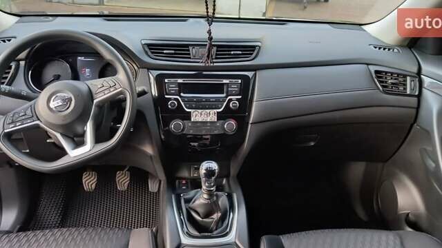 Чорний Ніссан ІксТрейл, об'ємом двигуна 2 л та пробігом 15 тис. км за 28000 $, фото 19 на Automoto.ua