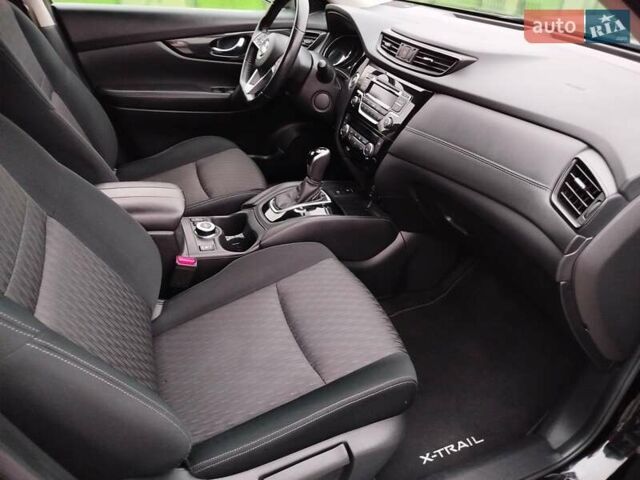 Черный Ниссан ИксТрейл, объемом двигателя 2.49 л и пробегом 54 тыс. км за 20800 $, фото 9 на Automoto.ua