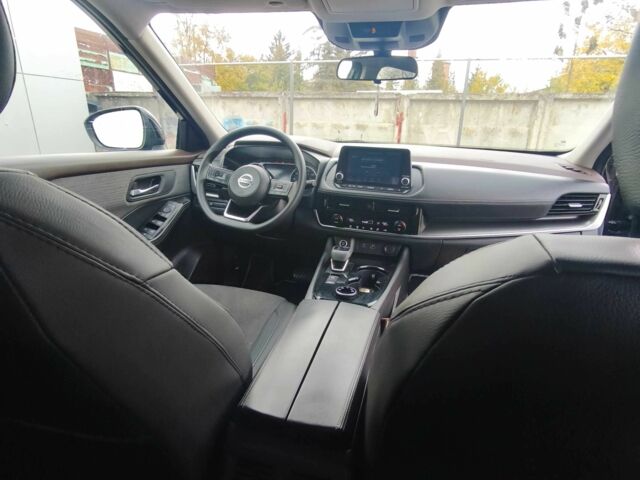 Черный Ниссан ИксТрейл, объемом двигателя 2.5 л и пробегом 58 тыс. км за 402 $, фото 3 на Automoto.ua