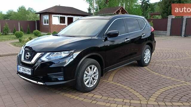 Чорний Ніссан ІксТрейл, об'ємом двигуна 2 л та пробігом 15 тис. км за 28000 $, фото 5 на Automoto.ua