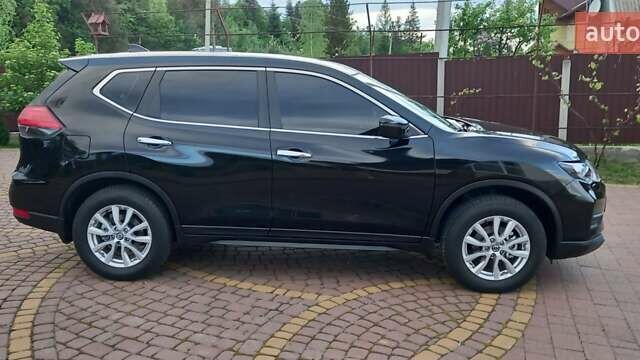 Чорний Ніссан ІксТрейл, об'ємом двигуна 2 л та пробігом 15 тис. км за 28000 $, фото 10 на Automoto.ua