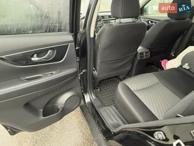 Черный Ниссан ИксТрейл, объемом двигателя 2 л и пробегом 80 тыс. км за 21900 $, фото 16 на Automoto.ua