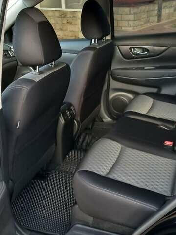 Чорний Ніссан ІксТрейл, об'ємом двигуна 2 л та пробігом 15 тис. км за 28000 $, фото 18 на Automoto.ua