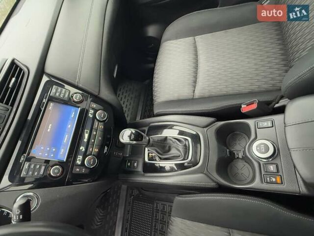 Черный Ниссан ИксТрейл, объемом двигателя 2 л и пробегом 80 тыс. км за 21900 $, фото 11 на Automoto.ua