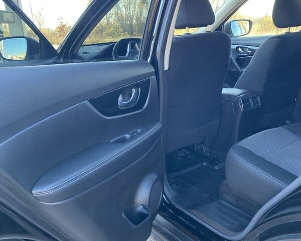 Чорний Ніссан ІксТрейл, об'ємом двигуна 1.6 л та пробігом 19 тис. км за 28000 $, фото 5 на Automoto.ua