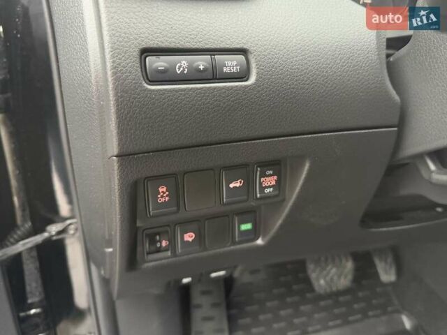 Черный Ниссан ИксТрейл, объемом двигателя 2 л и пробегом 80 тыс. км за 21900 $, фото 13 на Automoto.ua