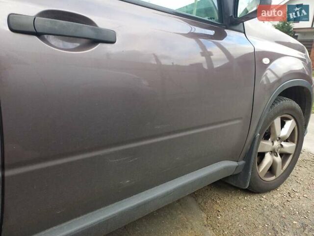 Фиолетовый Ниссан ИксТрейл, объемом двигателя 2 л и пробегом 265 тыс. км за 9200 $, фото 11 на Automoto.ua