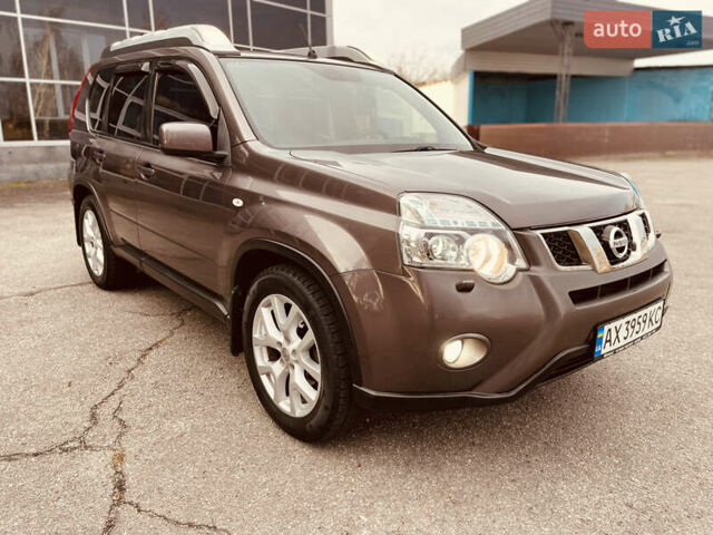Фіолетовий Ніссан ІксТрейл, об'ємом двигуна 2 л та пробігом 190 тис. км за 10900 $, фото 13 на Automoto.ua