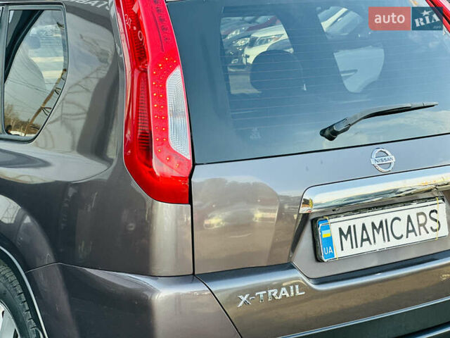 Фиолетовый Ниссан ИксТрейл, объемом двигателя 2 л и пробегом 190 тыс. км за 10800 $, фото 15 на Automoto.ua