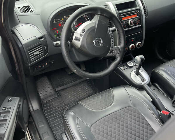 Фіолетовий Ніссан ІксТрейл, об'ємом двигуна 2 л та пробігом 190 тис. км за 10900 $, фото 16 на Automoto.ua