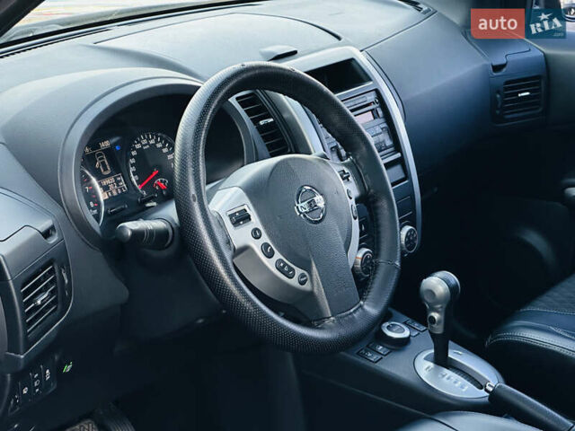 Фиолетовый Ниссан ИксТрейл, объемом двигателя 2 л и пробегом 190 тыс. км за 10800 $, фото 41 на Automoto.ua